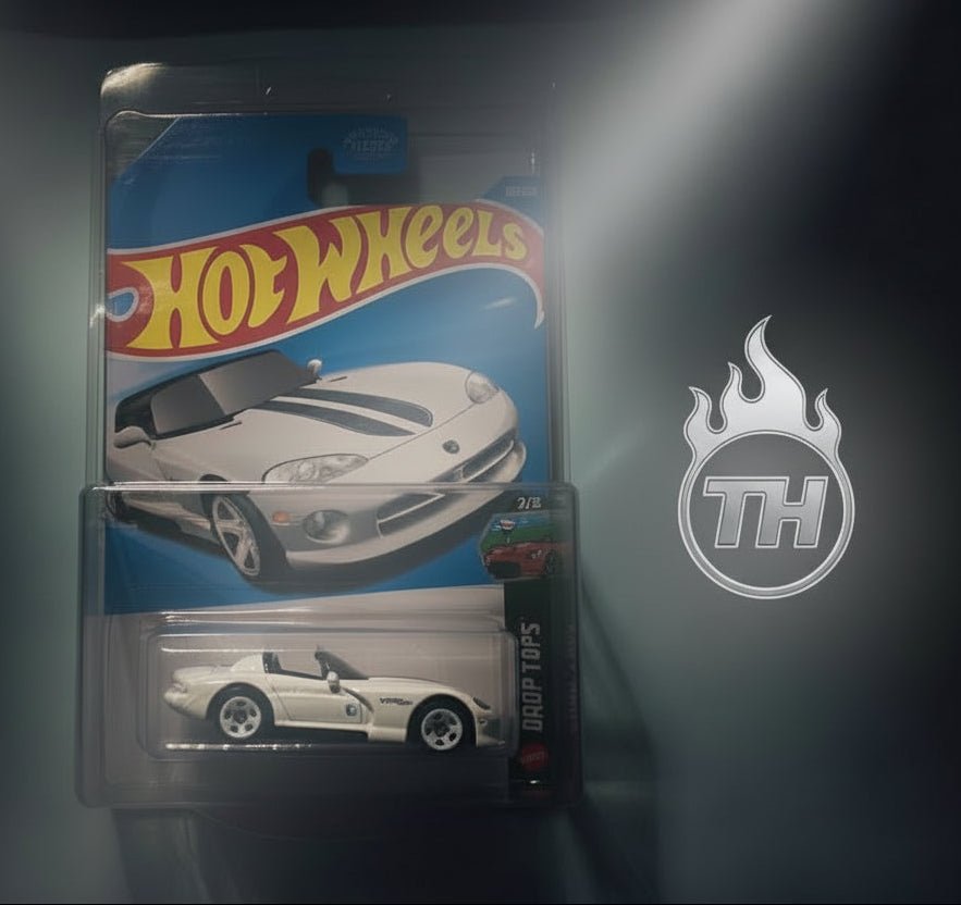 Hot Wheels - Mainline Imported - 🇹 🇭'92 Dodge Viper RT/10 ( Treasure Hunt) with Blister Protection, High - Tail Chaser, Coupé Clip, Eggshell Racer - Scale Theory India