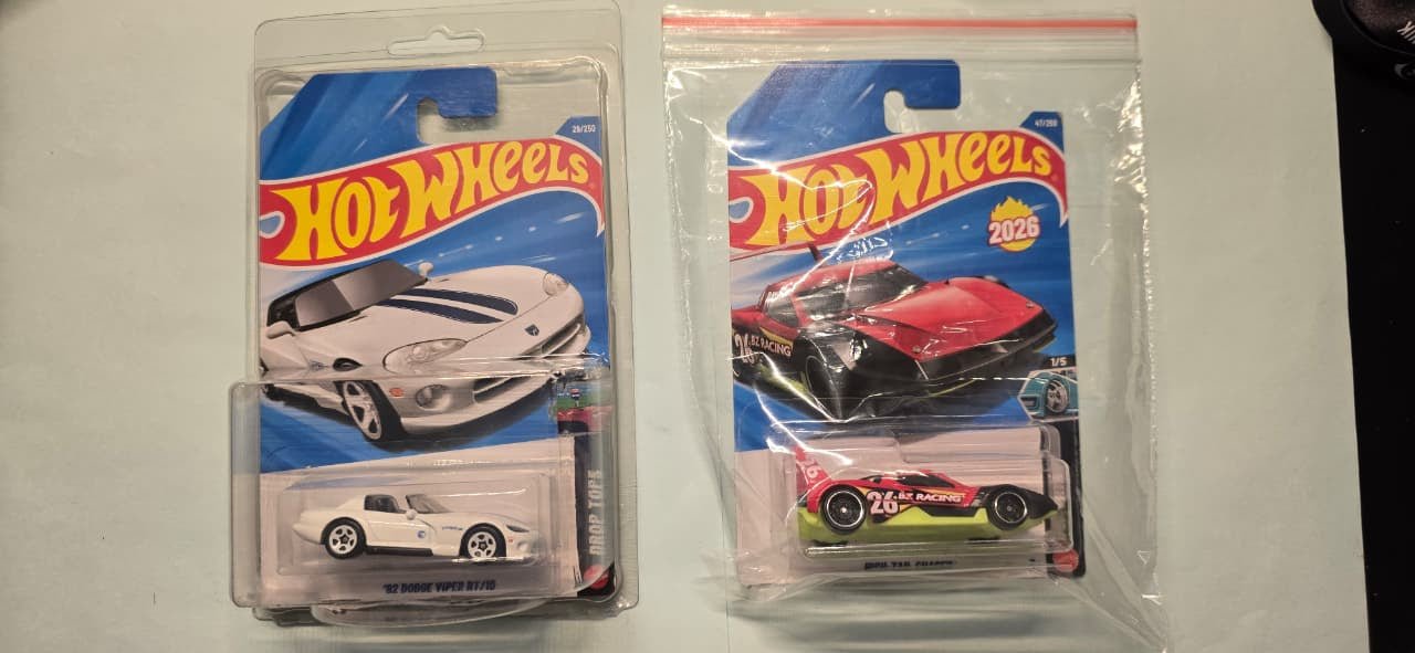 Hot Wheels - Mainline Imported - 🇹 🇭'92 Dodge Viper RT/10 ( Treasure Hunt) with Blister Protection, High - Tail Chaser, Coupé Clip, Eggshell Racer - Scale Theory India