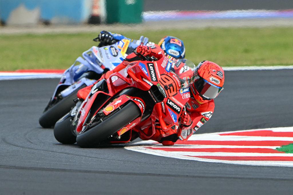 Maisto - 1/18 - Ducati - Desmosedici GP24 Team Lenovo N 23 MotoGP Season 2024 Enea Bastianini - Red - Scale Theory India